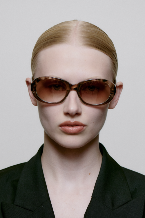 A.Kjaerbede Anma Sunglasses – Coquina / Grey Transparent